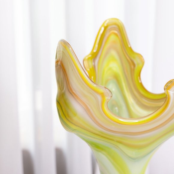 [ SOLD ] Vintage Sooner Glass Trumpet Vase Handblown - Picture 7 of 14